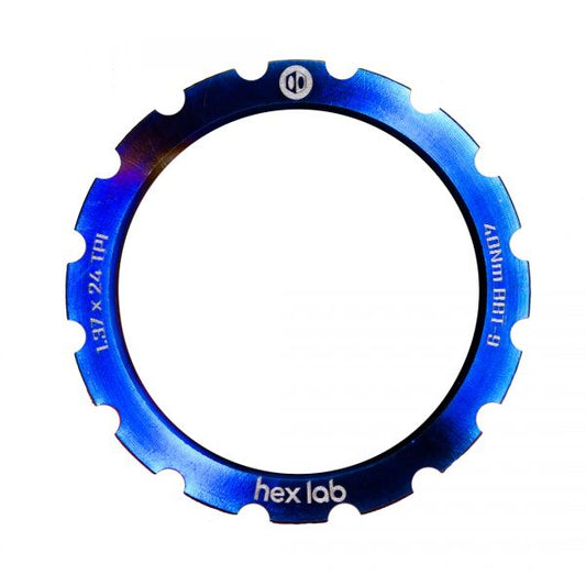 Box Hex Lab Titanium Lock Ring